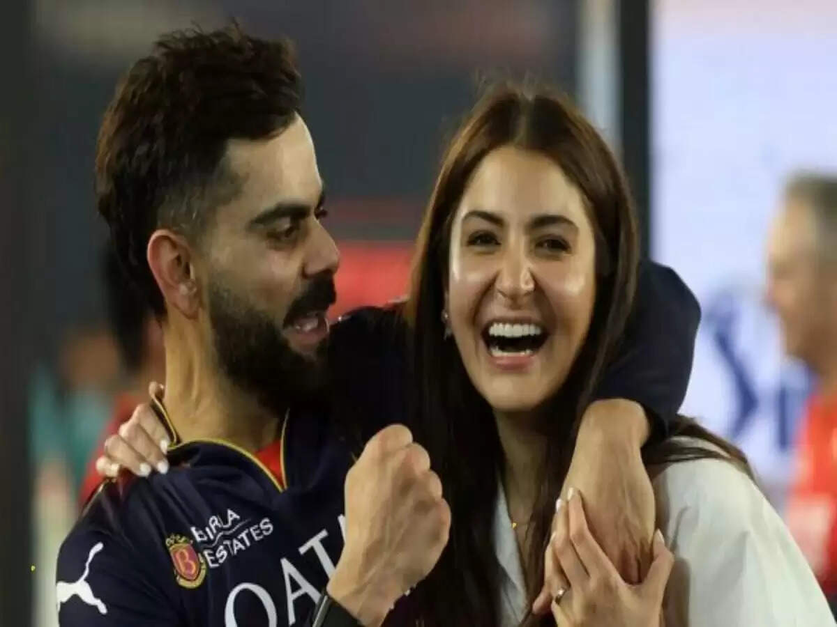 RCB की ऐतिहासिक जीत पर विराट और अनुष्का का भावुक पल वायरल