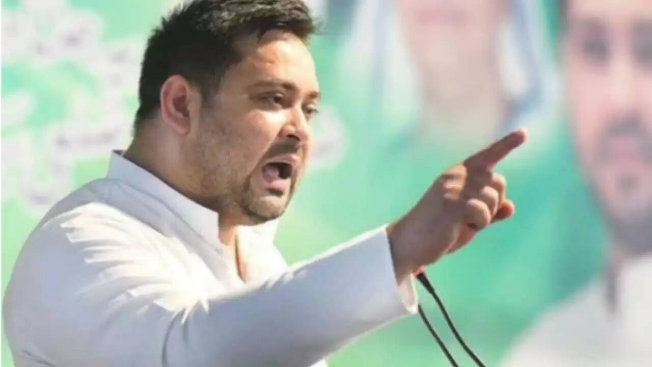 पटना में 'वक्फ बचाओ' रैली के दौरान ड्रोन की घटना, तेजस्वी यादव ने किया राजनीतिक हमला