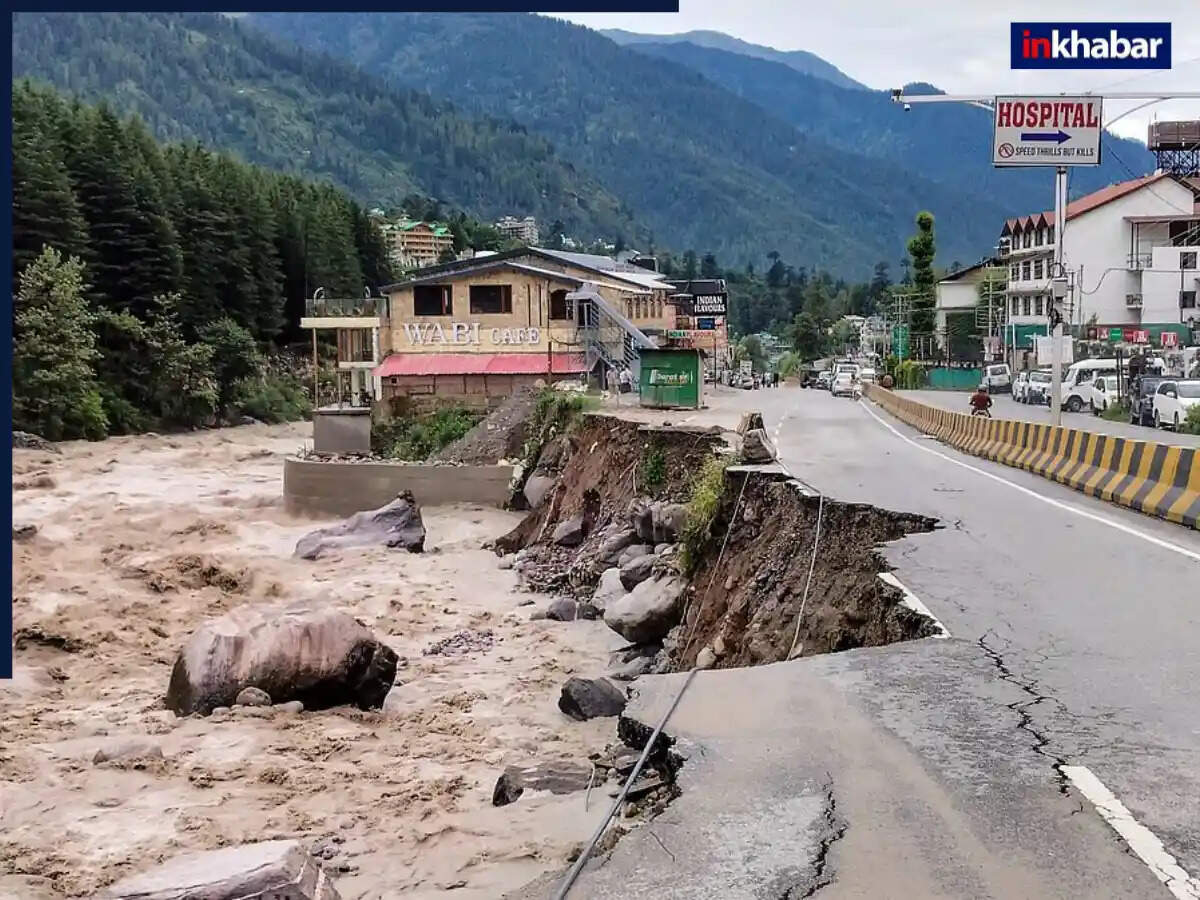हिमाचल प्रदेश में भूस्खलन से प्रभावित सड़कें, भारी बारिश का कहर