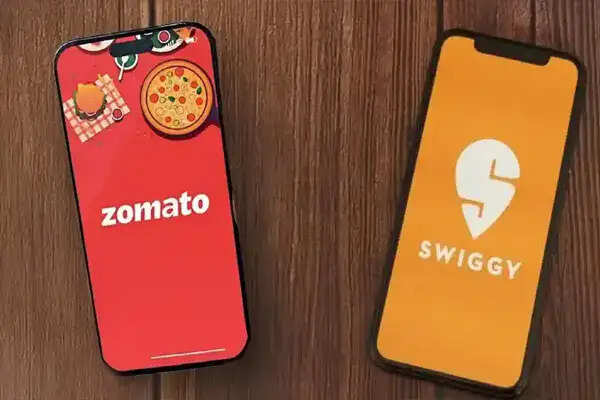 जोमैटो और स्विगी ने बढ़ाए फूड डिलीवरी चार्ज, ग्राहकों पर बढ़ा बोझ