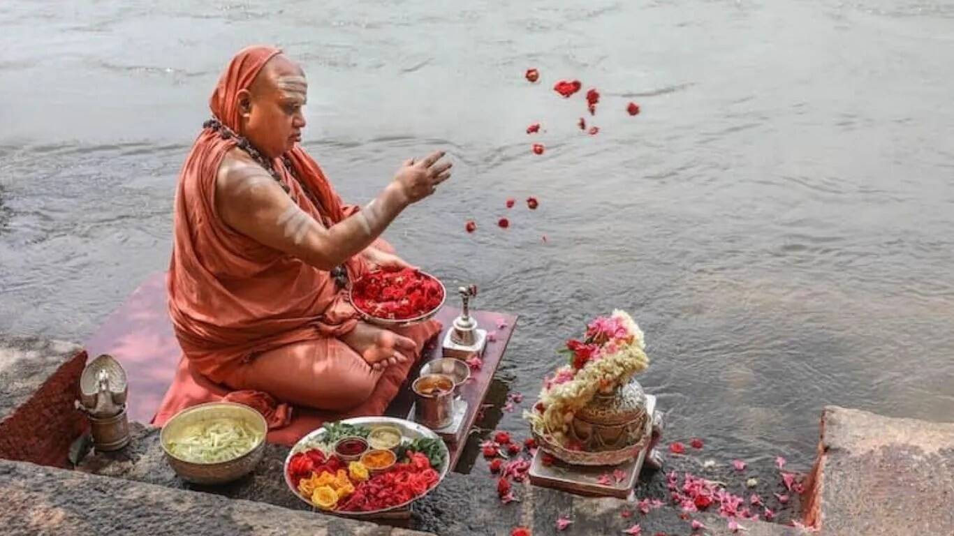पितृपक्ष 2025: आत्म पिंडदान का महत्व और प्रक्रिया
