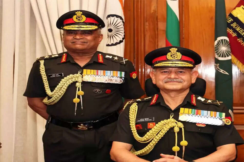 जनरल द्विवेदी ने ट्रंप पर साधा निशाना, भविष्य की सैन्य चुनौतियों पर की चर्चा