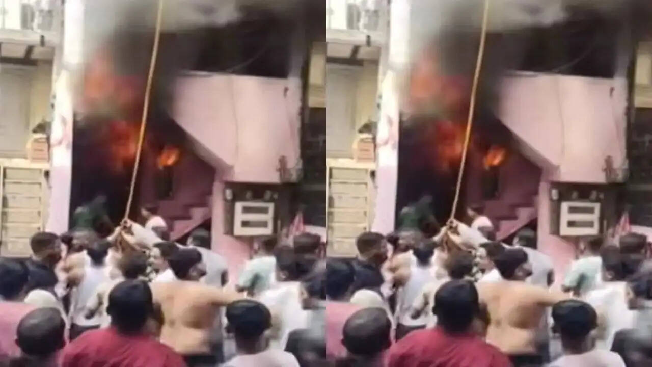 सूरत में आग लगने से एक परिवार के पांच सदस्यों की मौत