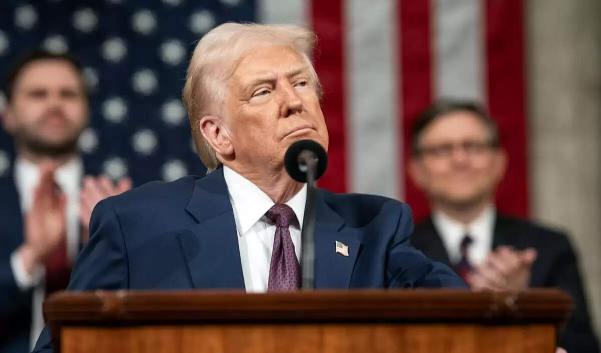 ईरान ने ट्रंप पर झूठे दावों का आरोप लगाया, होर्मुज जलडमरूमध्य को बंद करने की चेतावनी