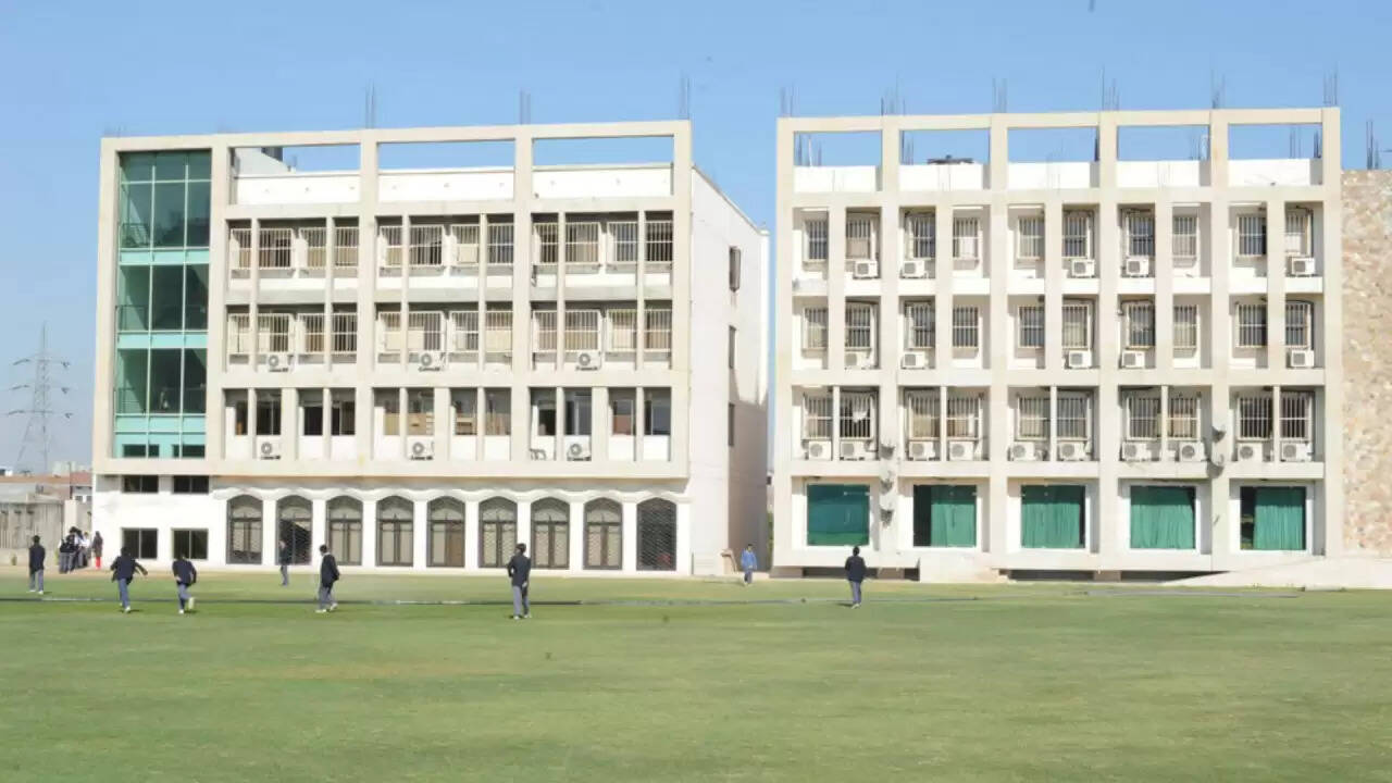 जयपुर के नीरजा मोदी स्कूल में छात्रा की आत्महत्या: सीबीएसई रिपोर्ट ने खोली कई परतें