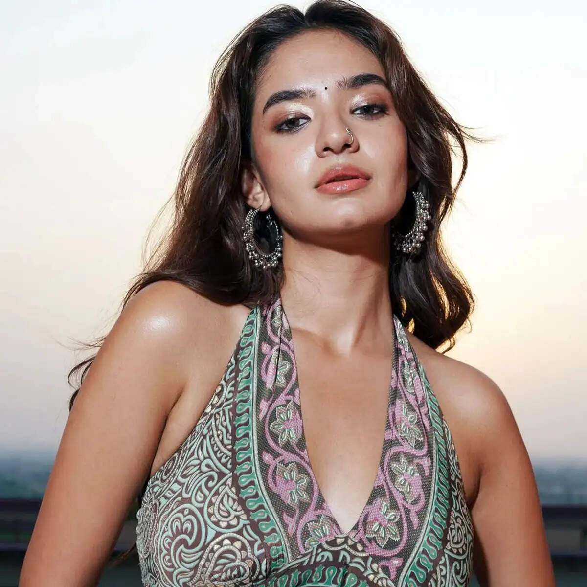 युवा सितारों की सफलता: करोड़ों के घरों की मालकिन बनीं ये अदाकारा