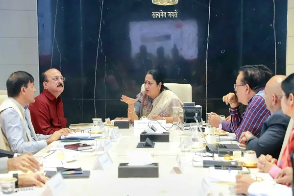 दिल्ली की सफाई को लेकर मुख्यमंत्री रेखा गुप्ता ने की महत्वपूर्ण बैठक