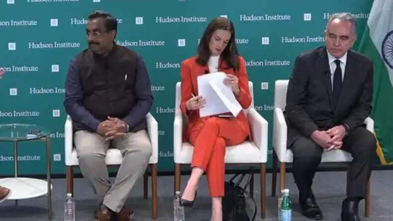 राम माधव के बयान पर विवाद: अमेरिका के साथ भारत के रिश्ते पर उठे सवाल