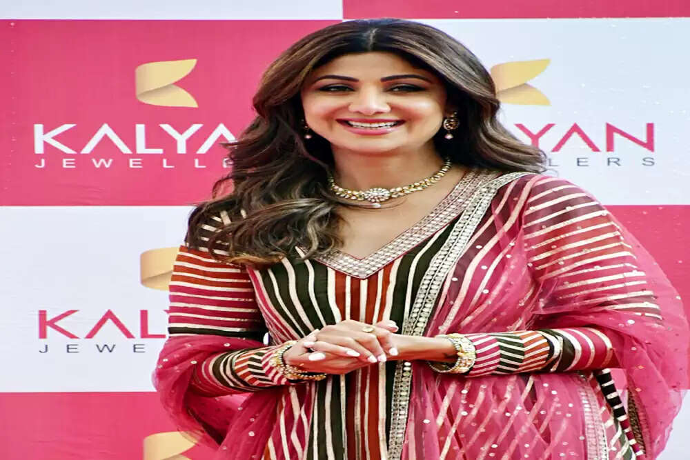 शिल्पा शेट्टी ने फिटनेस वीडियो से साझा किए आसनों के लाभ