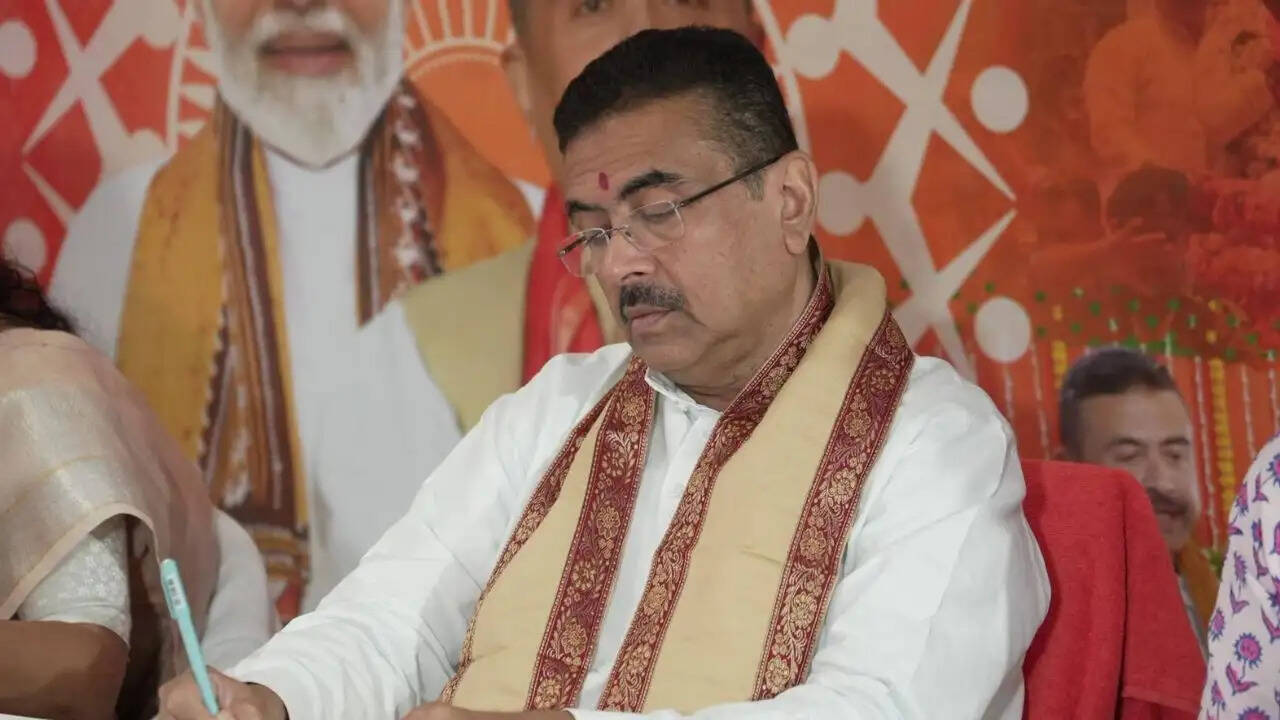 बंगाल में निर्माणाधीन गोदाम ढहने से मचा हड़कंप, सरकार ने उठाए सख्त कदम
