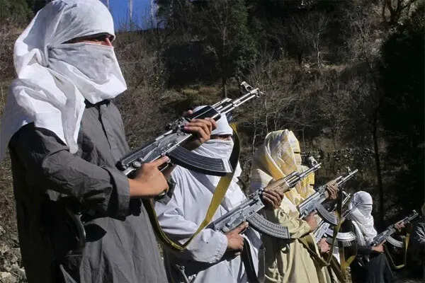 POK में आतंकवादियों के खिलाफ स्थानीय लोगों का विद्रोह