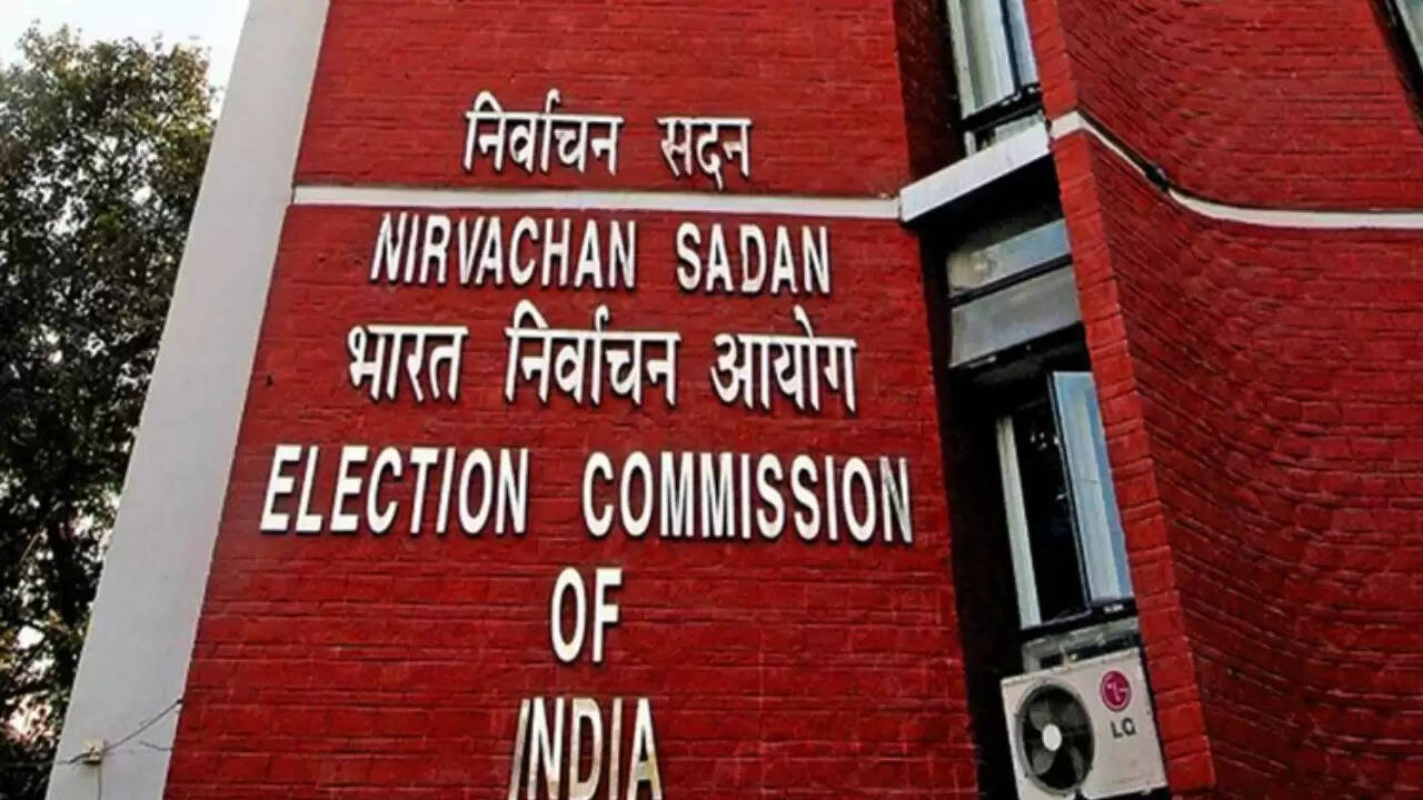 बिहार में चुनाव आयोग से मुलाकात: विपक्षी दलों का विरोध मार्च