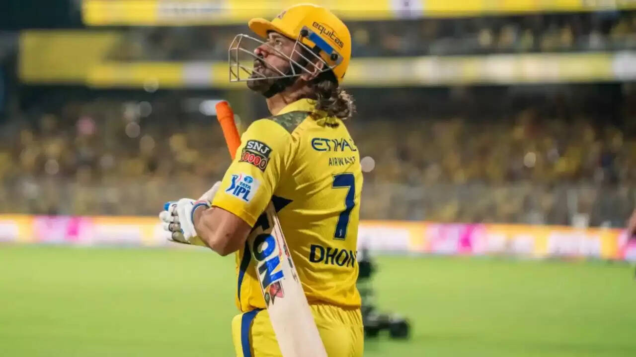 धोनी का IPL 2026 में संन्यास: CSK की नई रणनीति और युवा खिलाड़ियों पर ध्यान