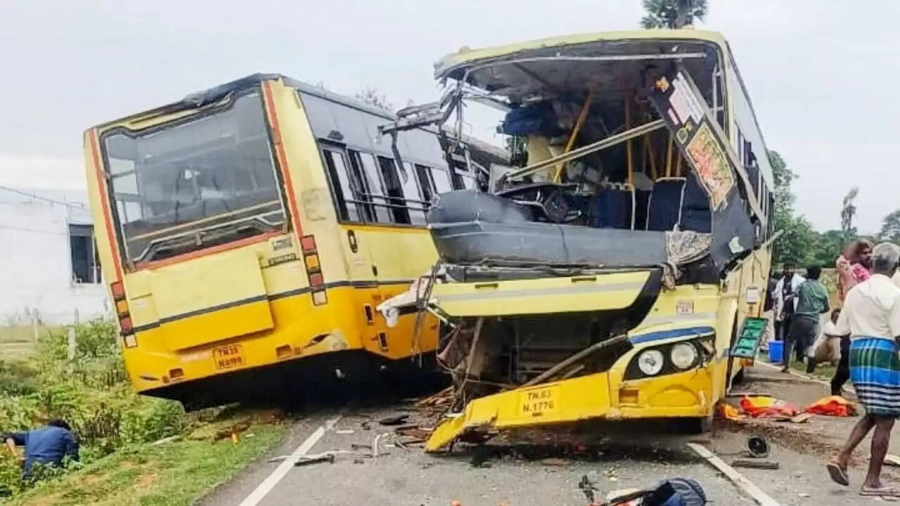 तमिलनाडु में दो सरकारी बसों की टक्कर, 11 की मौत और 19 घायल