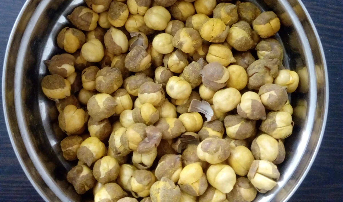 भुने चने के छिलके सहित सेवन के स्वास्थ्य लाभ