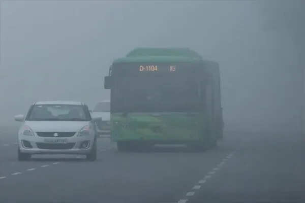 उत्तर भारत में कड़ाके की ठंड और कोहरे का कहर