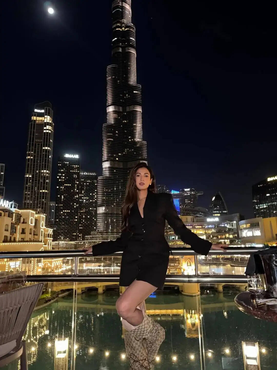 सोनल चौहान दुबई में संकट में: मिसाइल हमलों के बीच मदद की गुहार