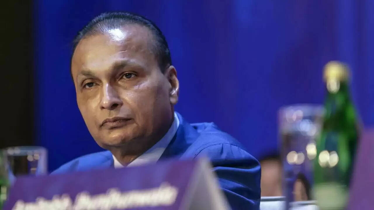 ईडी ने रिलायंस अनिल अंबानी ग्रुप पर की बड़ी कार्रवाई, 42 संपत्तियां जब्त