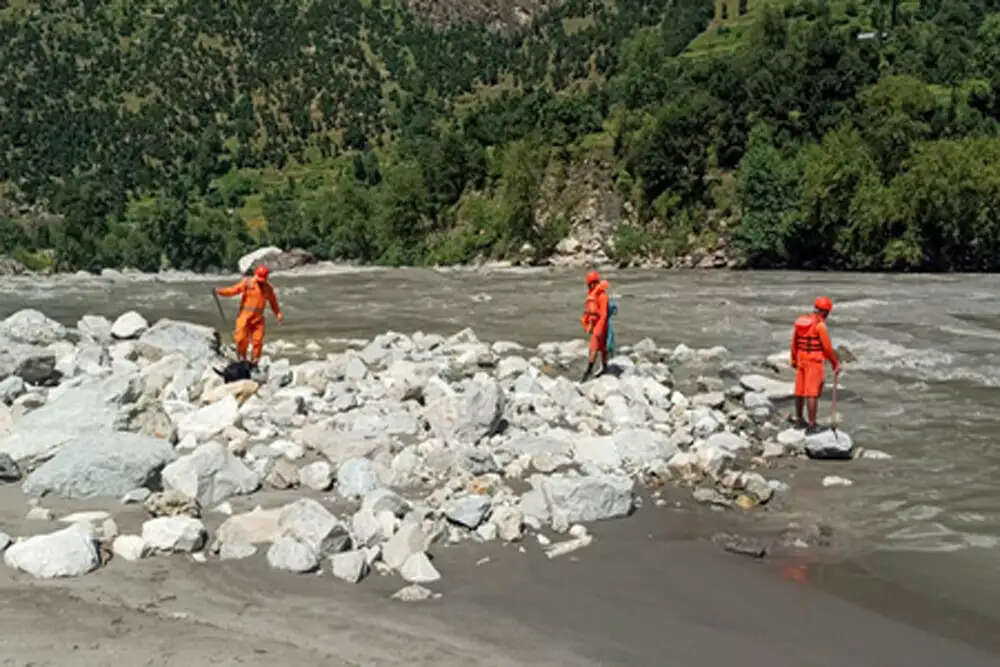 जम्मू-कश्मीर के किश्तवाड़ में बादल फटने की घटनाएं, कोई हताहत नहीं