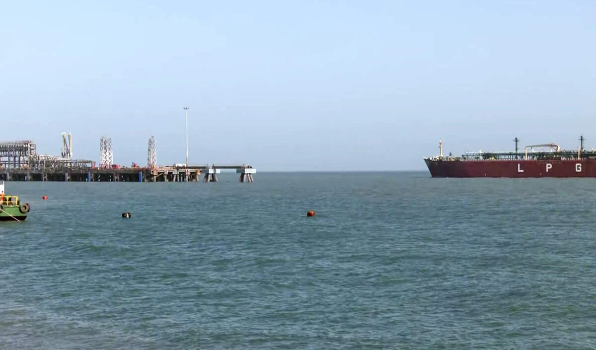 यूरोप में युद्ध का असर: ऊर्जा संकट और शरणार्थी चुनौती