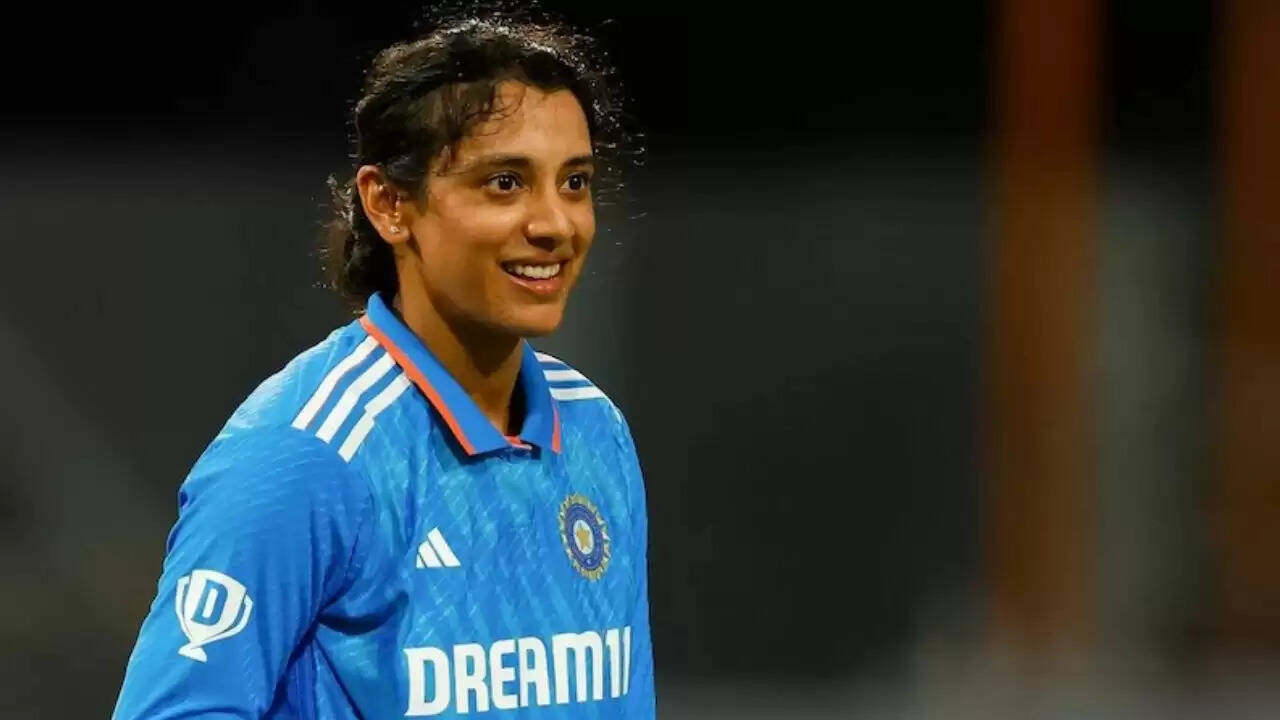 भारत की सर्वश्रेष्ठ ODI महिला बल्लेबाज: स्मृति मंधाना बनाम मिताली राज