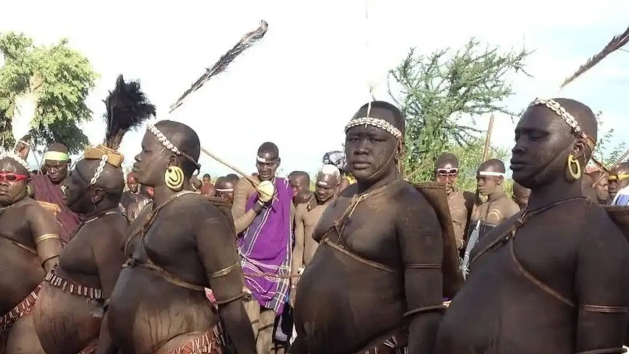 इथियोपिया की बोदी जनजाति: जहां मोटे शरीर को मिलता है सम्मान