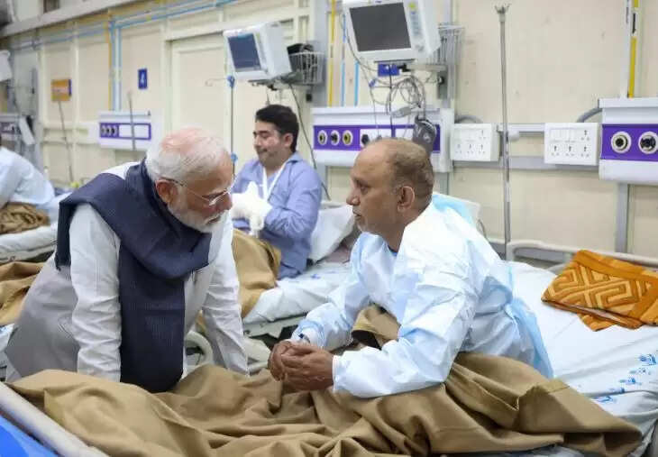 प्रधानमंत्री मोदी ने दिल्ली कार ब्लास्ट के घायलों से की मुलाकात