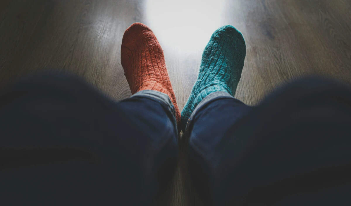 सर्दियों में गर्म मोजे पहनने के फायदे और रक्त संचार पर प्रभाव