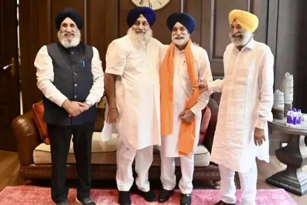 सिकंदर सिंह मलूका की अकाली दल में वापसी, सुखबीर बादल ने जताई खुशी