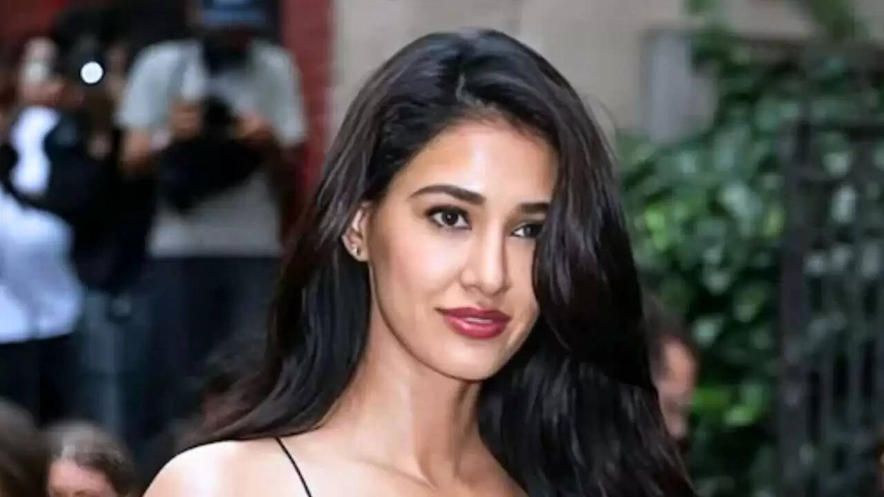 Disha Patani के घर पर फायरिंग: पुलिस ने मुठभेड़ में पकड़ा आरोपी