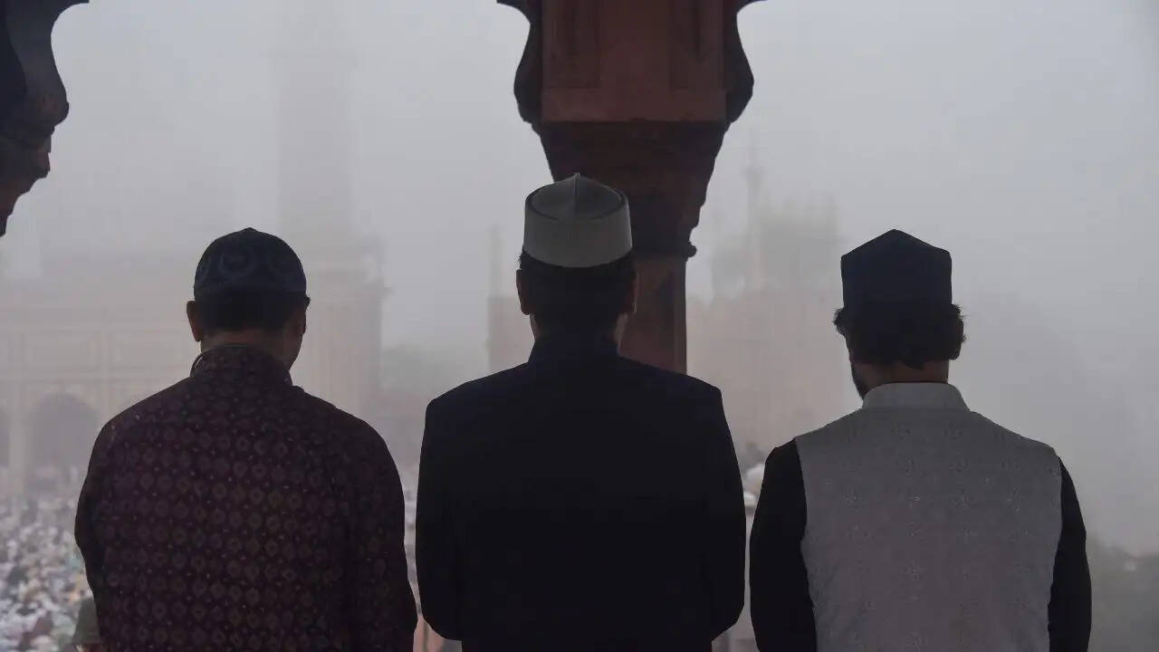 ईद-उल-फितर: खुशियों और एकता का त्योहार