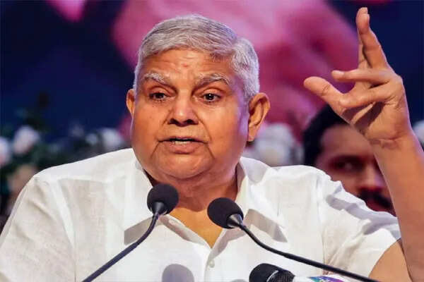 पूर्व उपराष्ट्रपति जगदीप धनखड़ की तबीयत बिगड़ी, AIIMS में भर्ती