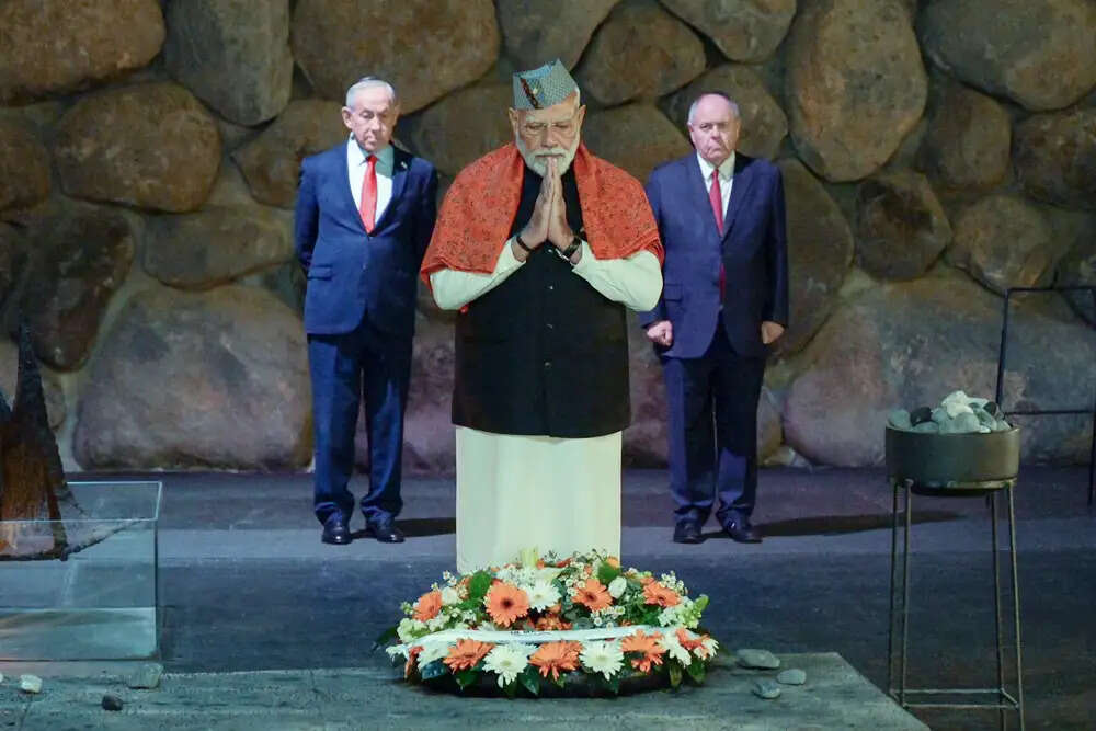 प्रधानमंत्री मोदी का इजरायल दौरा: होलोकॉस्ट स्मारक पर श्रद्धांजलि