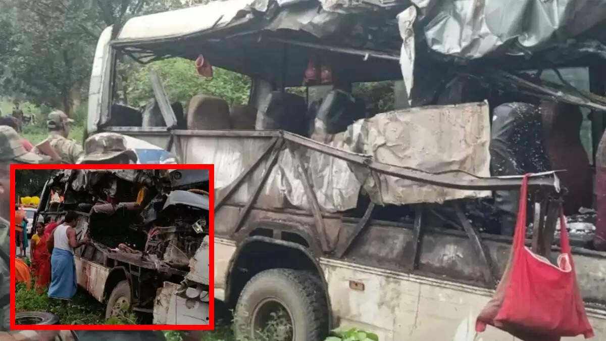 देवघर में कांवड़ यात्रा के दौरान भीषण सड़क हादसा, 18 श्रद्धालुओं की मौत