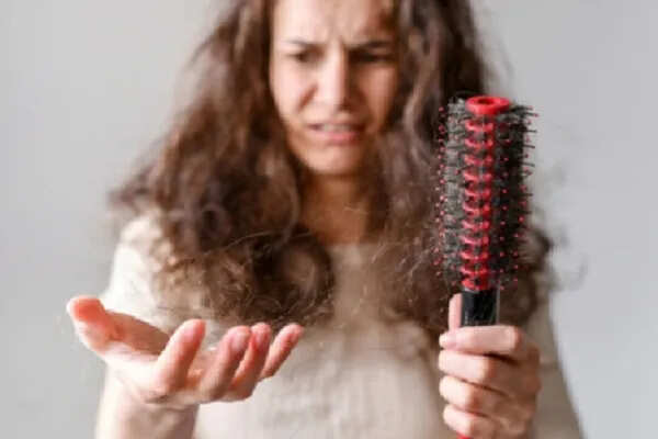 गर्मियों में बालों की देखभाल: प्याज और आंवला का जादुई मिश्रण