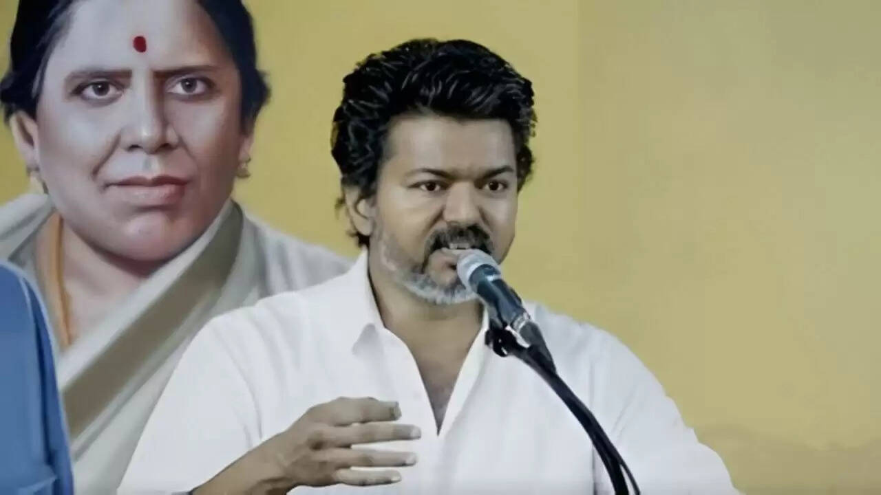 विजय ने कांचीपुरम में चुनावी अभियान की शुरुआत की, डीएमके पर साधा निशाना