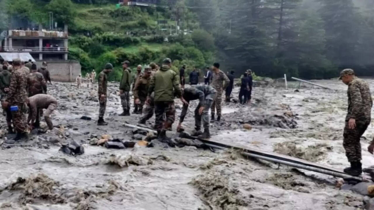उत्तरकाशी में आपदा: सेना ने राहत कार्यों में तेजी लाई