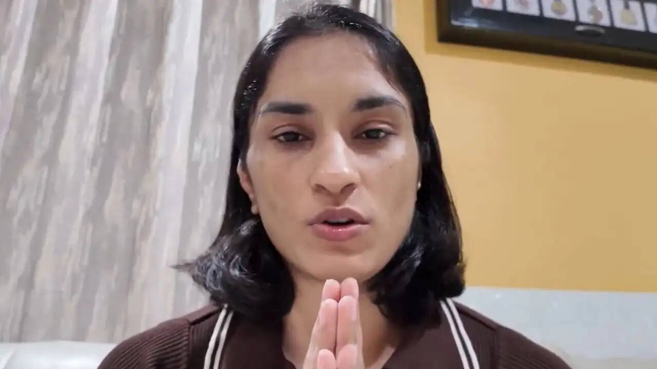 विनेश फोगाट ने WFI के बैन को चुनौती दी, टूर्नामेंट में भाग लेने का किया ऐलान