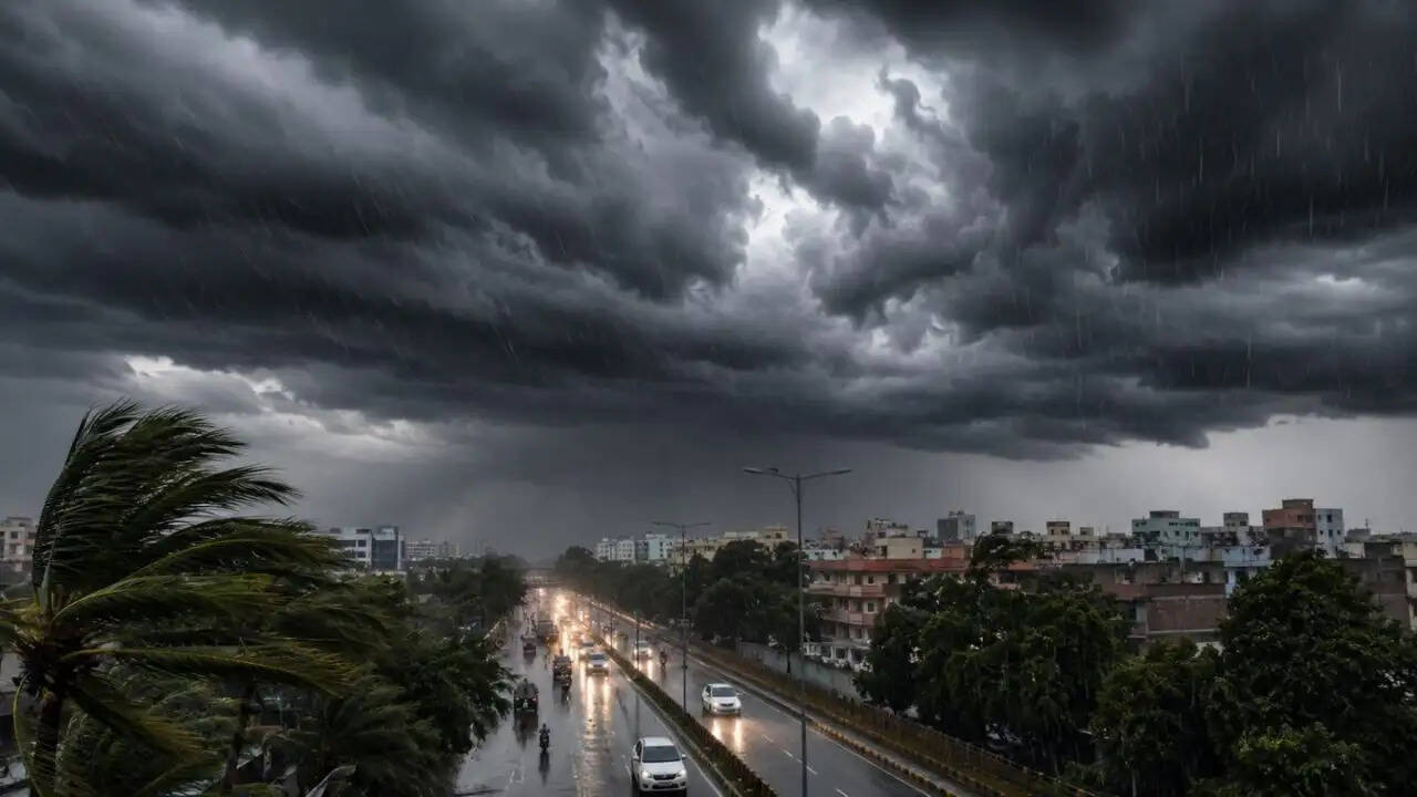 भारत में मौसम का मिजाज: मानसून की दस्तक और आंधी-तूफान की चेतावनी