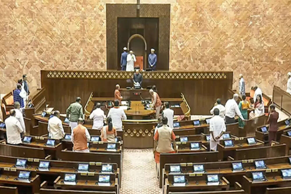 राज्यसभा में सत्ताधारी और विपक्षी दलों के अध्यक्षों की उपस्थिति से बढ़ी राजनीतिक गतिविधि