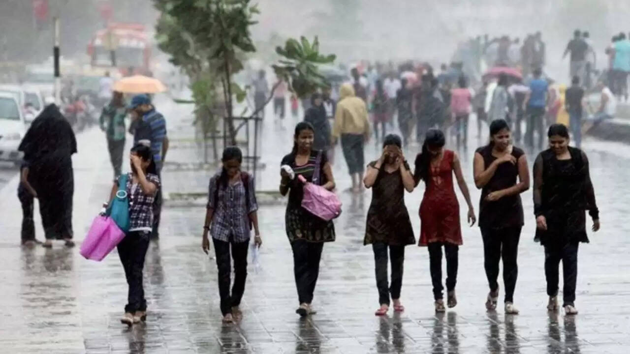 पूर्वोत्तर राज्यों में मानसून की बारिश से बढ़ी मुश्किलें