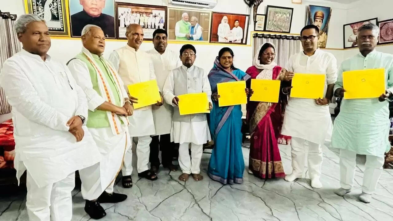बिहार विधानसभा चुनाव 2025: जीतन राम मांझी की पार्टी ने उम्मीदवारों की सूची जारी की