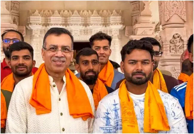 लखनऊ सुपर जायंट्स ने राम मंदिर में किया दर्शन