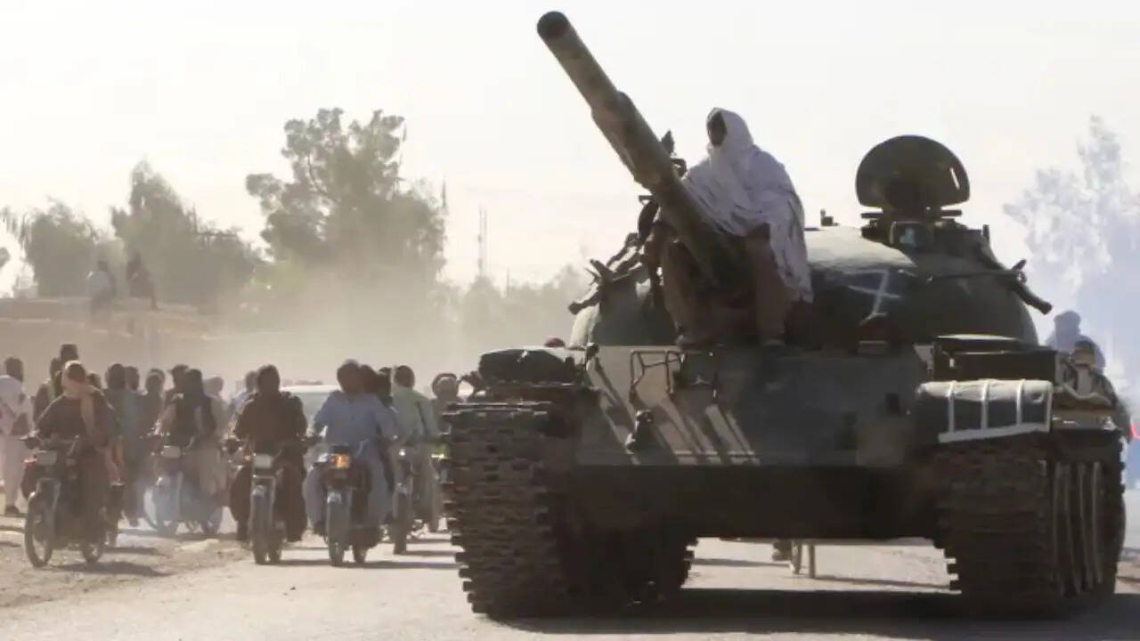 अफगानिस्तान-पाकिस्तान तनाव: क्या है 'खुली जंग' का मतलब?