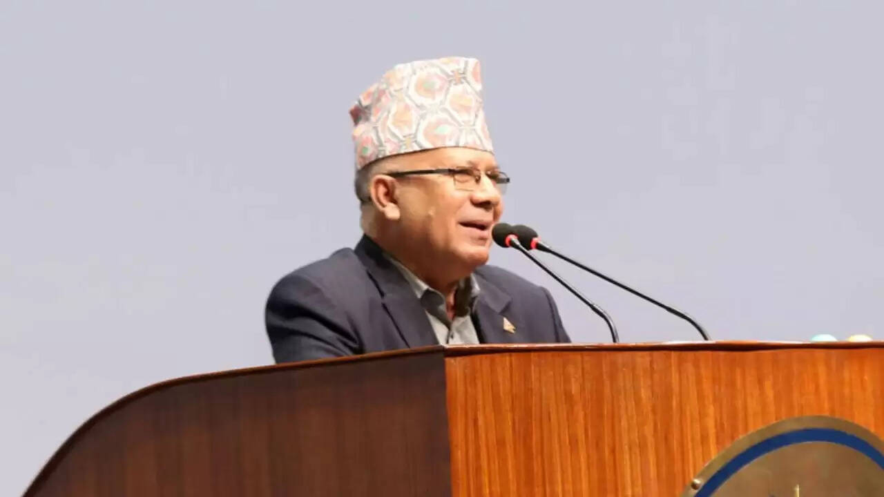 नेपाल के पूर्व प्रधानमंत्री पर भ्रष्टाचार का मामला दर्ज, संसद सदस्यता निलंबित