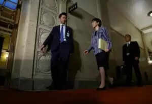 जापान की पहली महिला प्रधानमंत्री का विवादास्पद कार्य-जीवन संतुलन बयान