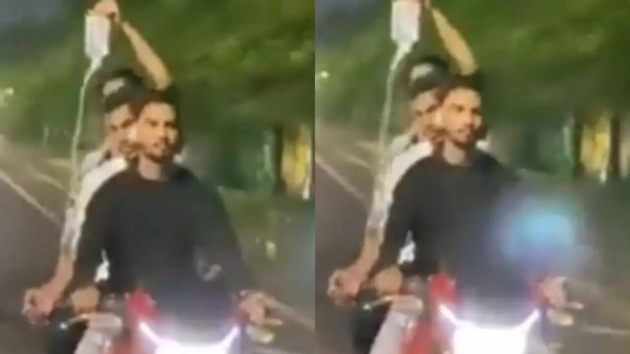 ग्वालियर में अस्पताल से बाइक पर घूमता युवक, वीडियो हुआ वायरल
