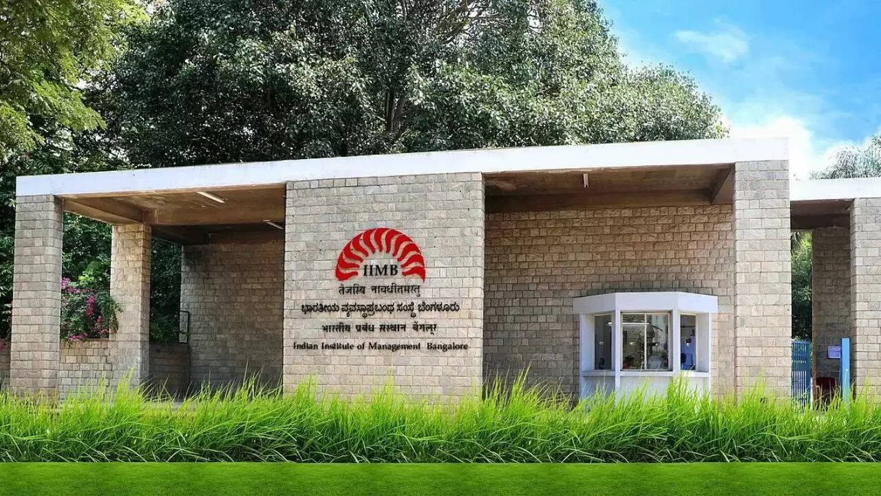 IIM बैंगलोर ने QS रैंकिंग 2026 में शीर्ष स्थान प्राप्त किया