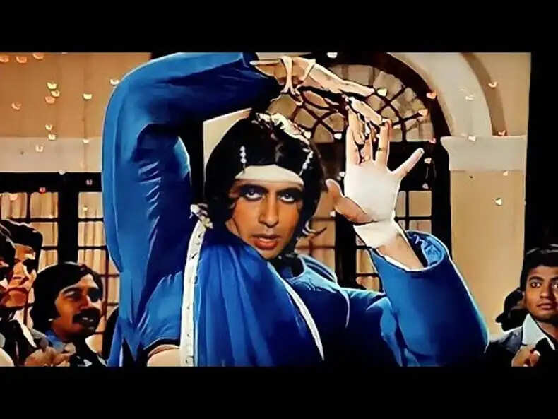 अमिताभ बच्चन का हिट गाना 'मेरे अंगने में' और जया बच्चन की प्रतिक्रिया