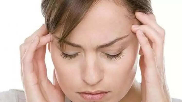 सिरदर्द से राहत पाने का आसान तरीका: 25 सेकंड में करें उपाय